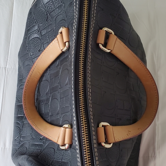 Andy, Carolina Herrera handbag - Picture 5 of 8